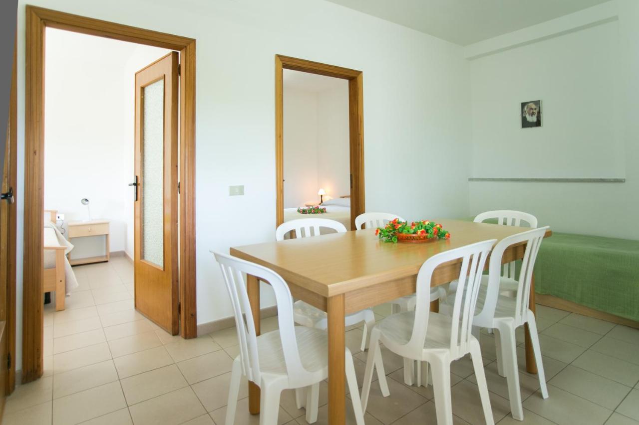 Residence Adriatico Mattinata Cameră foto